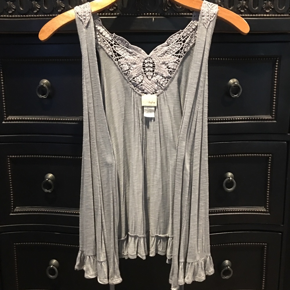 Flowy vest